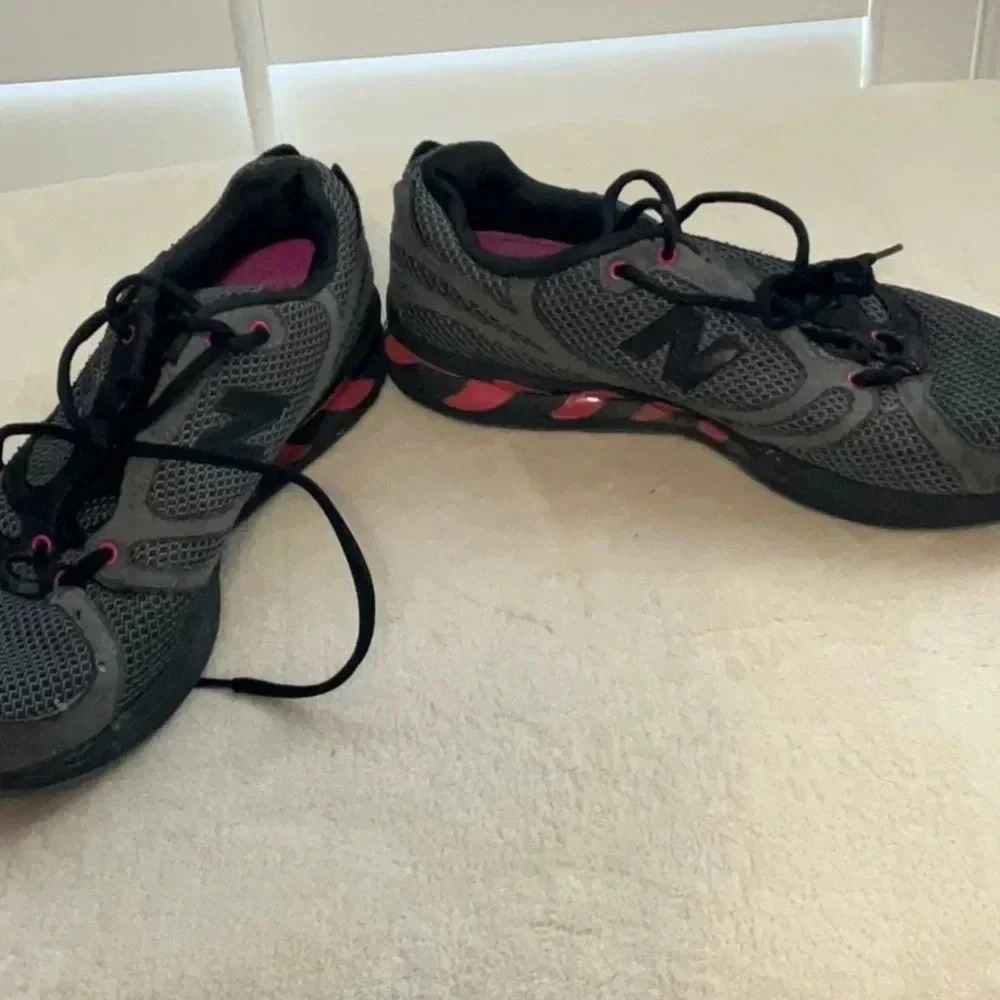 New Balance - Picture 5 of 6